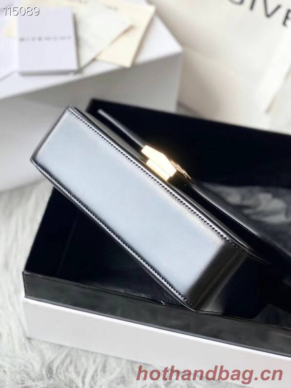 GIVENCHY Original Leather shoulder bag 4880 black