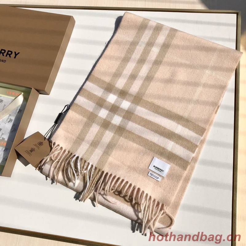 Burberry Scarf B00251
