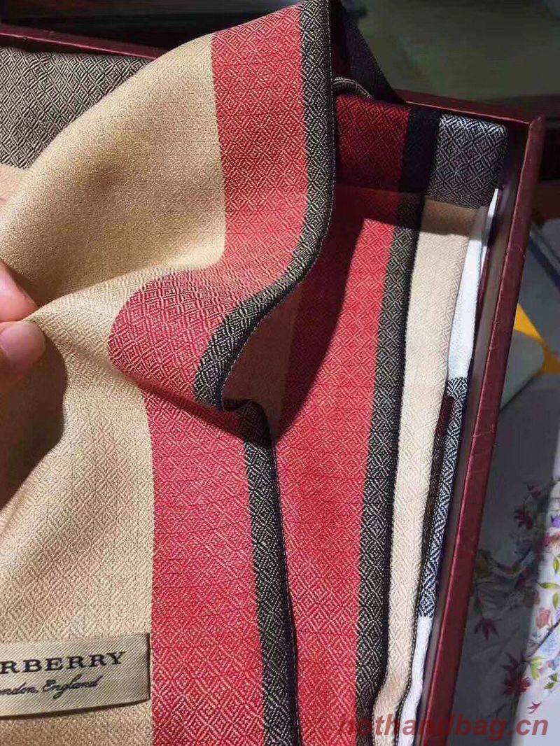 Burberry Scarf B00285