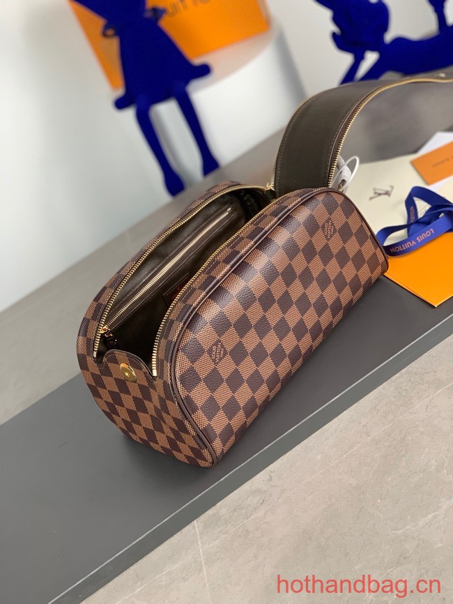 Louis Vuitton Dopp Kit M47528-4