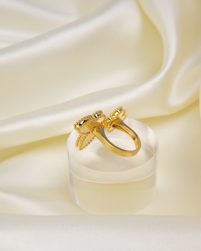 Van Cleef & Arpels ring CE14257