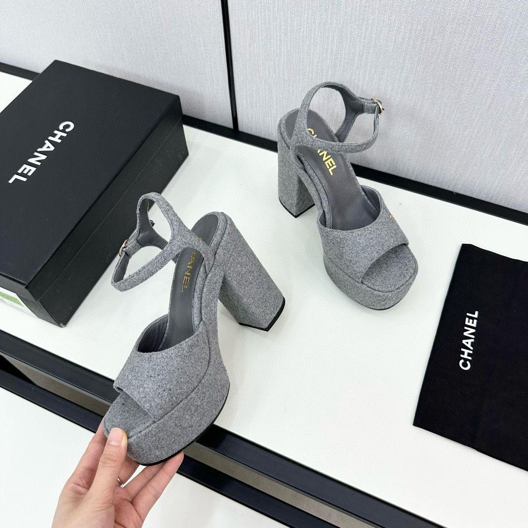 Chanel WOMENS SANDAL 26541