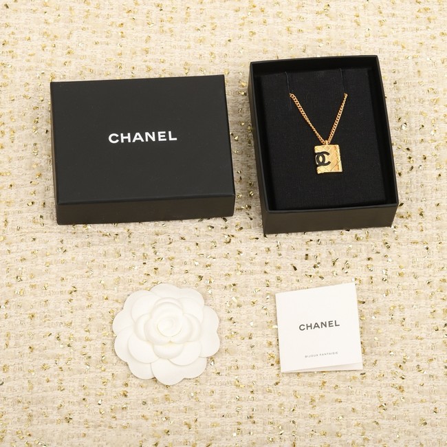 Chanel necklace CE16447