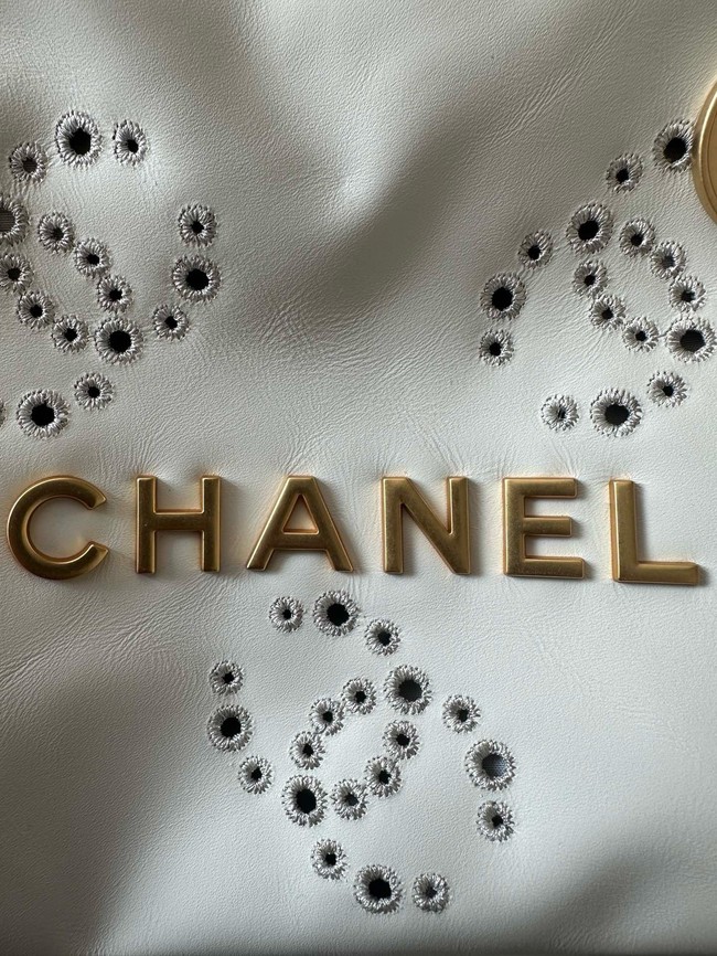 CHANEL 22 SMALL HANDBAG AS3980 White