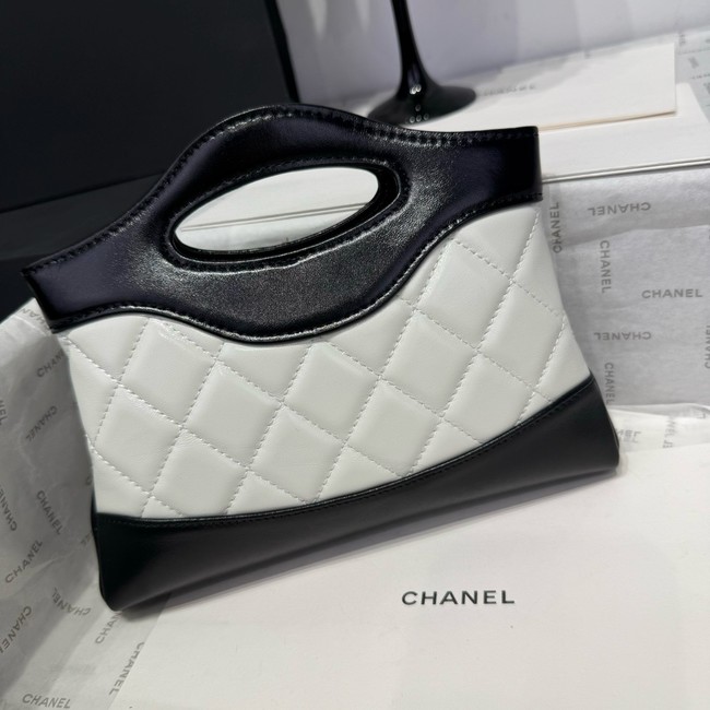 Chanel mini 31 bag AP3656 black&white