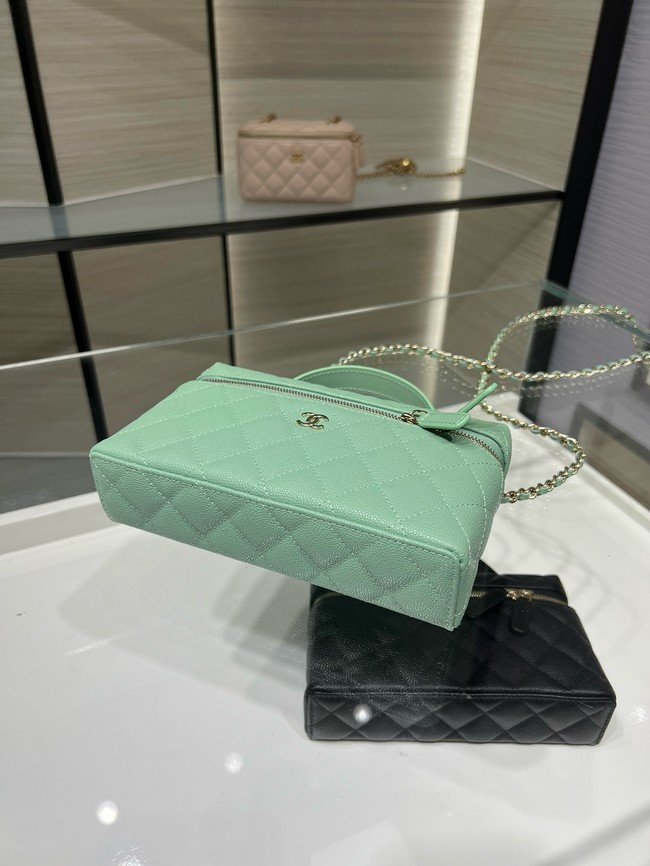 Chanel CLUTCH WITH CHAIN AP4385 green