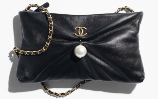 Chanel CLUTCH WITH CHAIN AP4613 black
