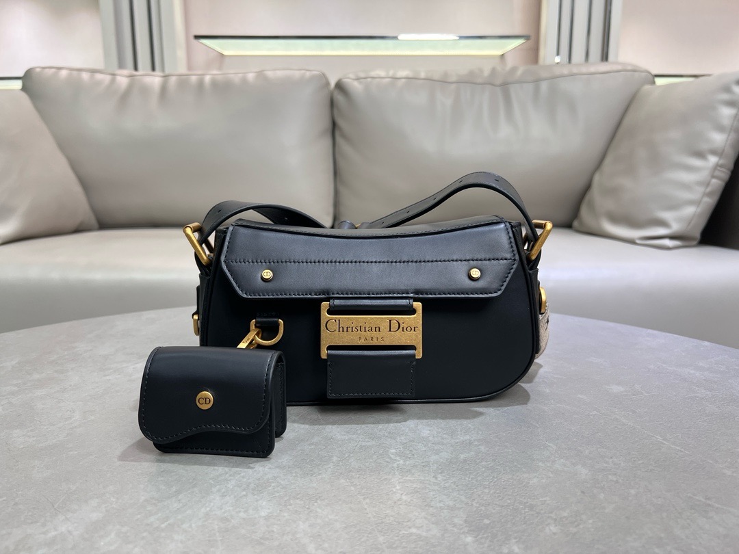 Dior Small Streetchic Bag mooth Calfskin M3913CDKV black