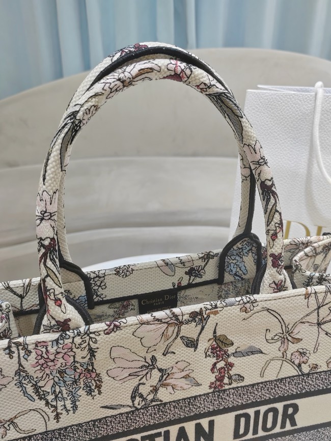 Medium Dior Book Tote Dior Pivoine Beige Millefiori Embroidery M1296ZEXH-1