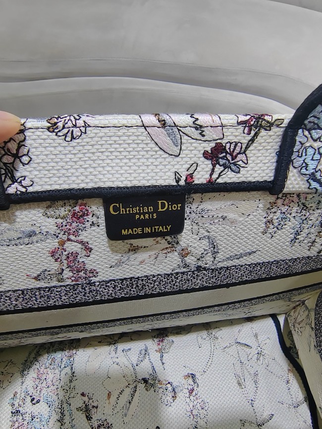 Medium Dior Book Tote Dior Pivoine Beige Millefiori Embroidery M1296ZEXH-1