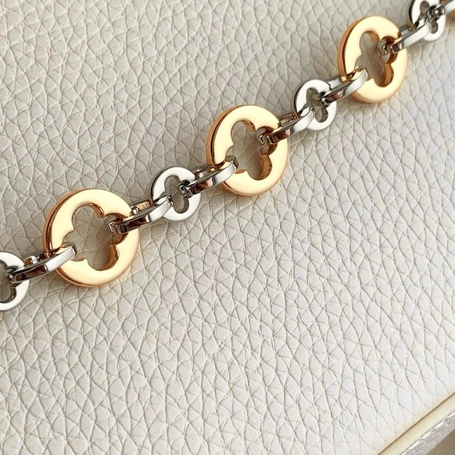 Louis Vuitton Capucines MM M12935 Cream