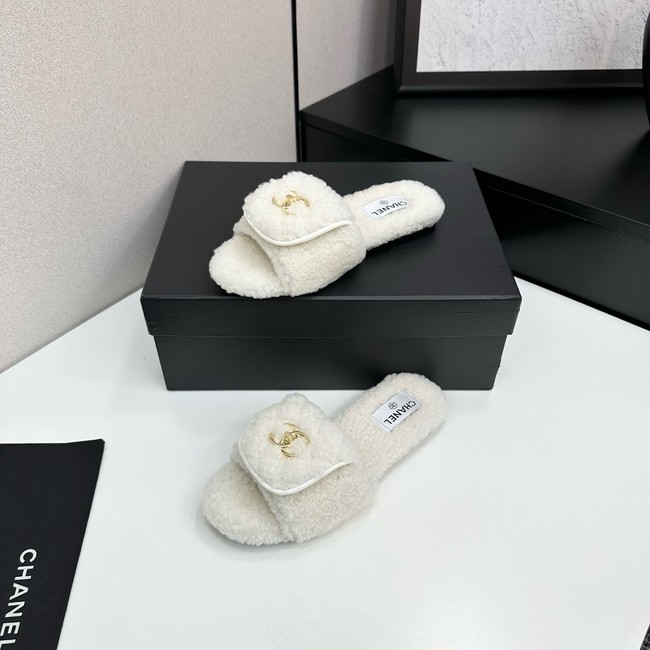 Chanel Slippers 45045-1