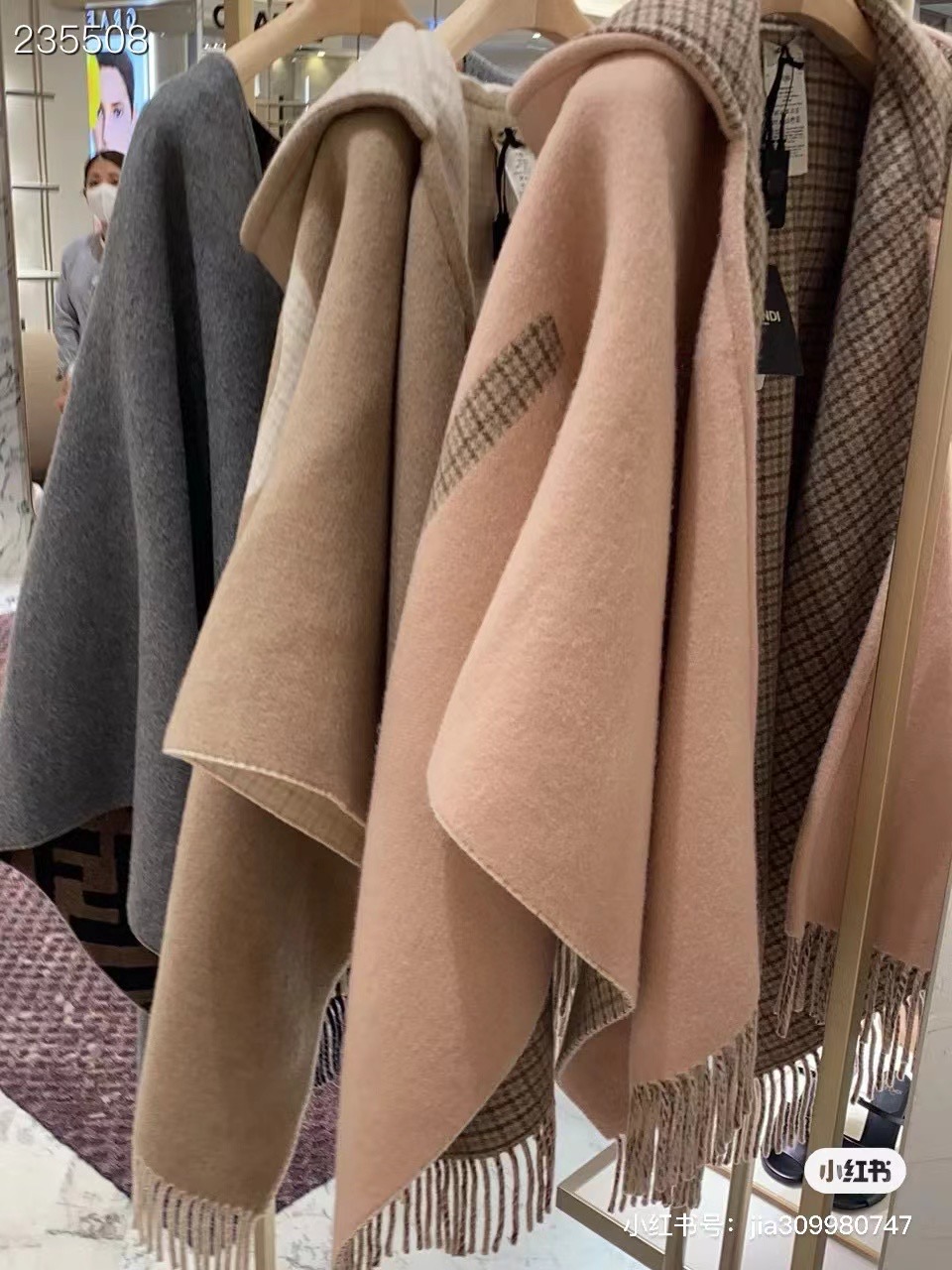 Fendi Cape Double-sided cashmere FDC35918