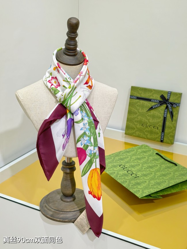 Gucci Shawl Cashmere and Silk Jacquard KY116