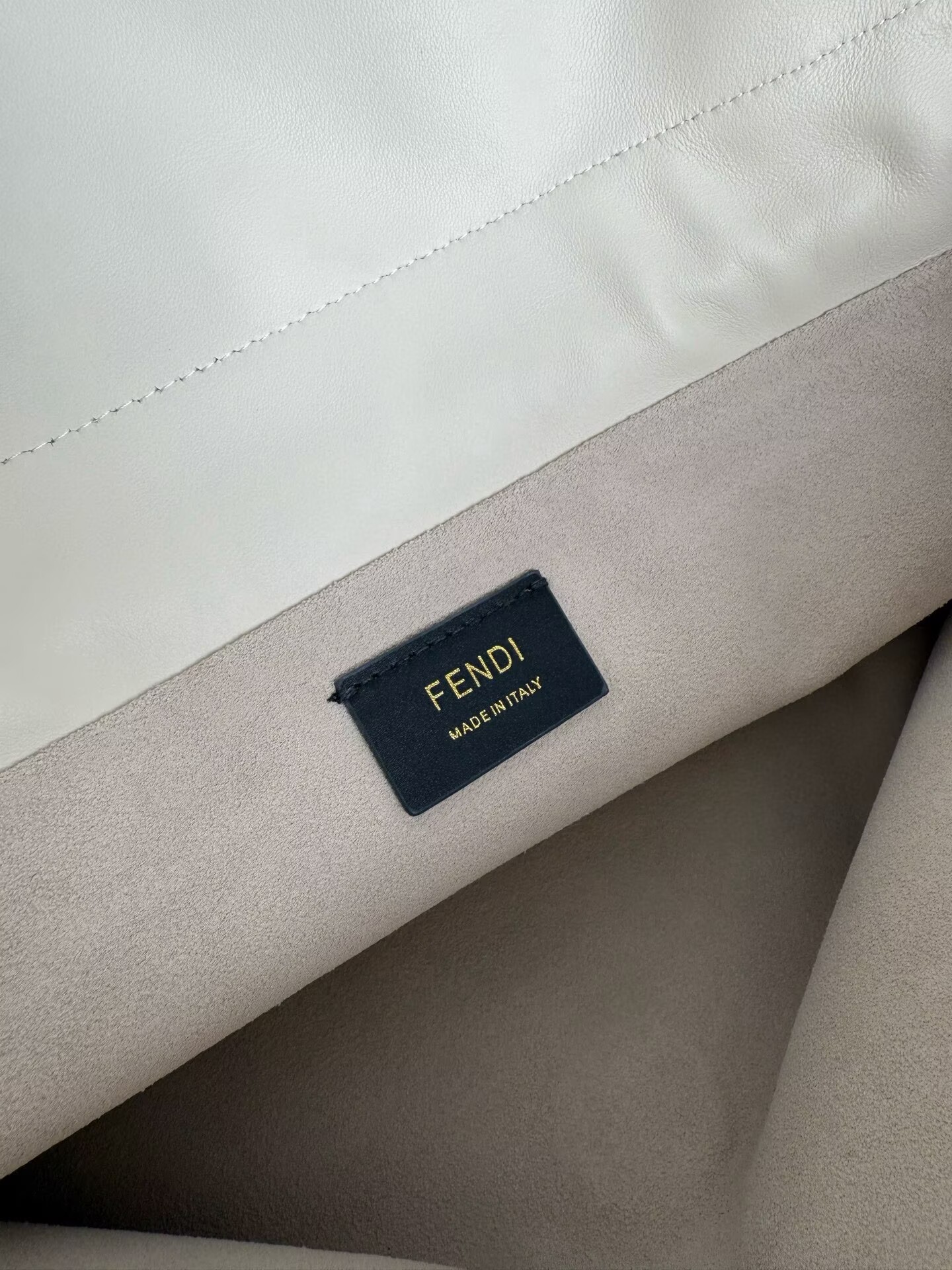 Fendi Mamma Baguette Original Leather Top Handle Bag 8832 White