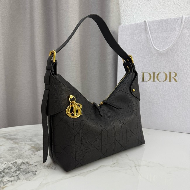 Medium Dior Voyage Bag Black Flat Macrocannage Grained Calfskin M2846UJ