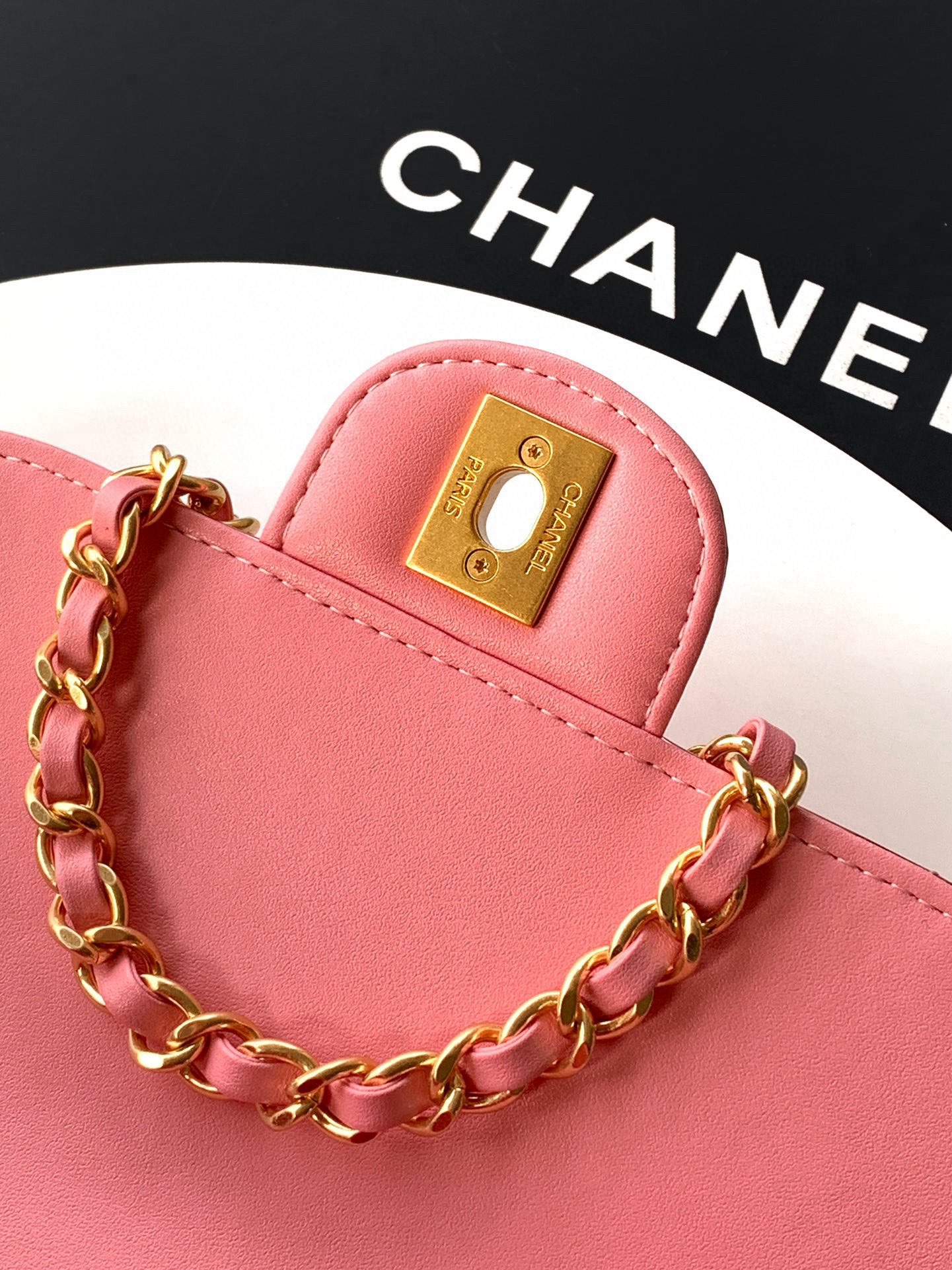Chanel 25K Original Patent Leather Top Handle Bag  A6320 Pink