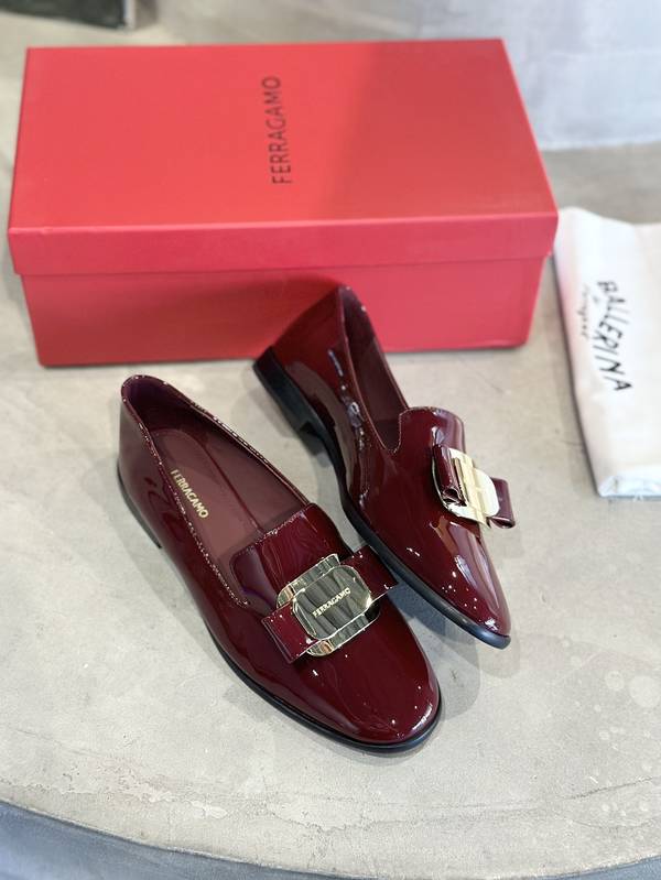Ferragamo Shoes FMS00092