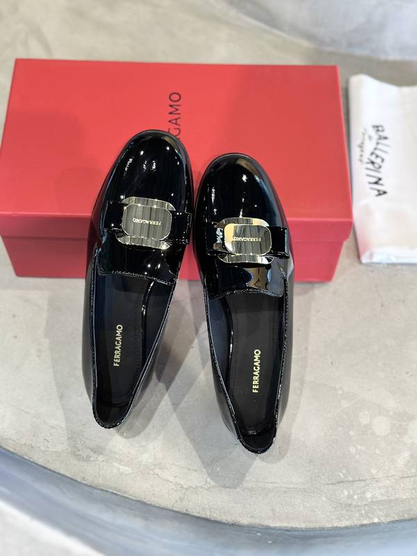 Ferragamo Shoes FMS00093