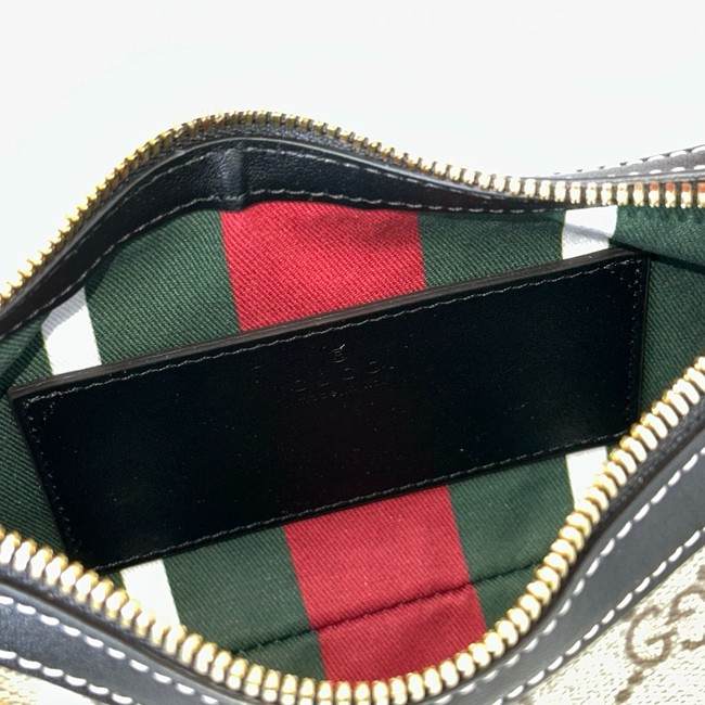 Gucci GG Emblem small shoulder bag 847447 black