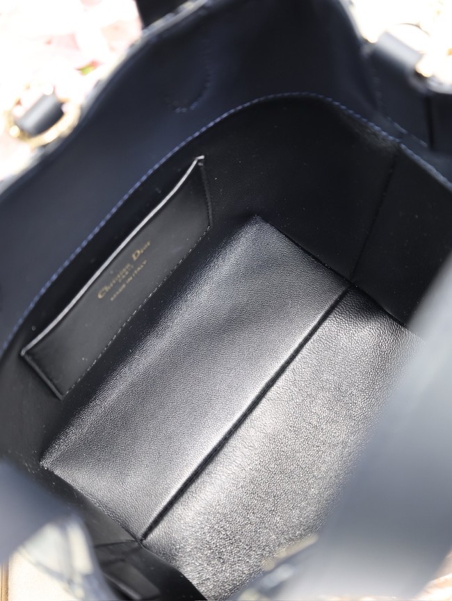 Small Dior Toujours Vertical Tote Bag Macrocannage Oblique Jacquard M2835P blue