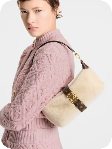 Louis Vuitton Pochette Mia M26245