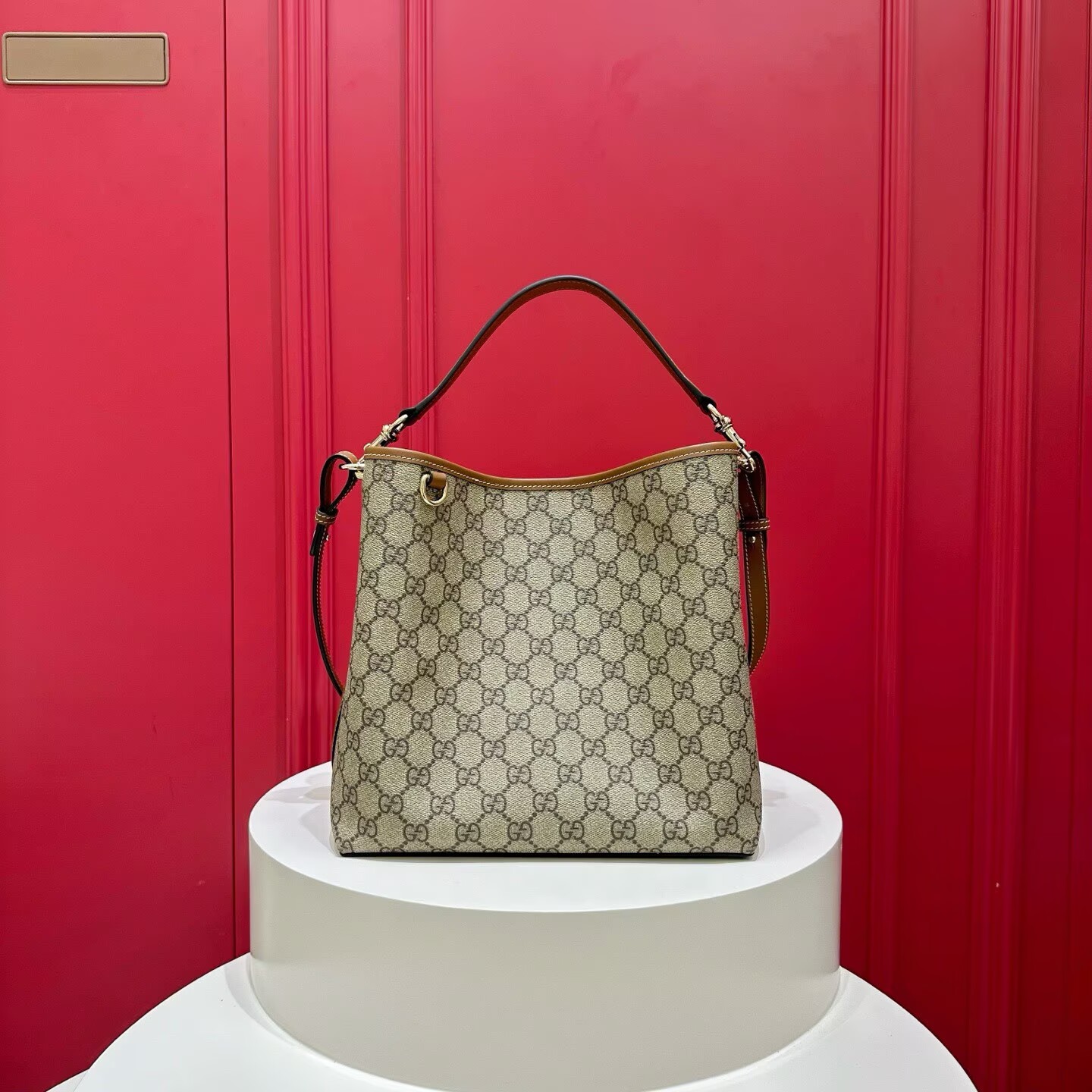 GUCCI GG Emblem medium bucket bag 815103 Brown