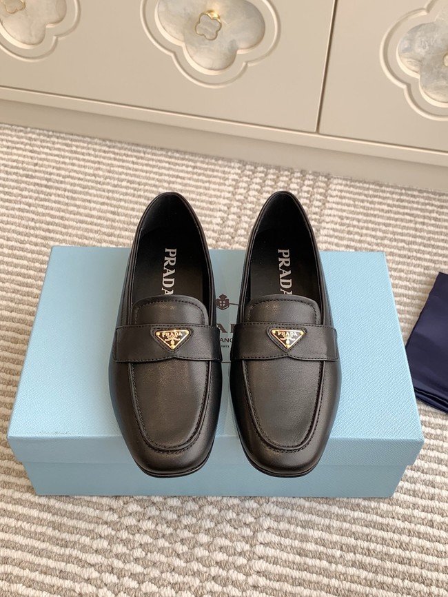 Prada leather loafers 87199-7