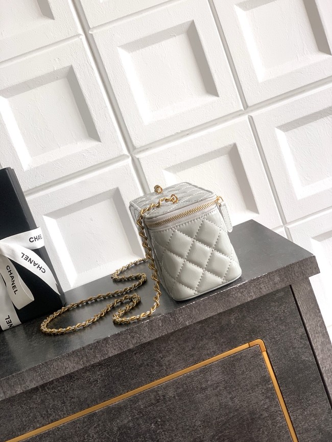CHANEL 26C Vanity with Chain AP3940 gray