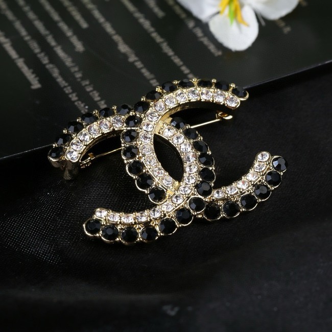 Chanel brooch CE81921
