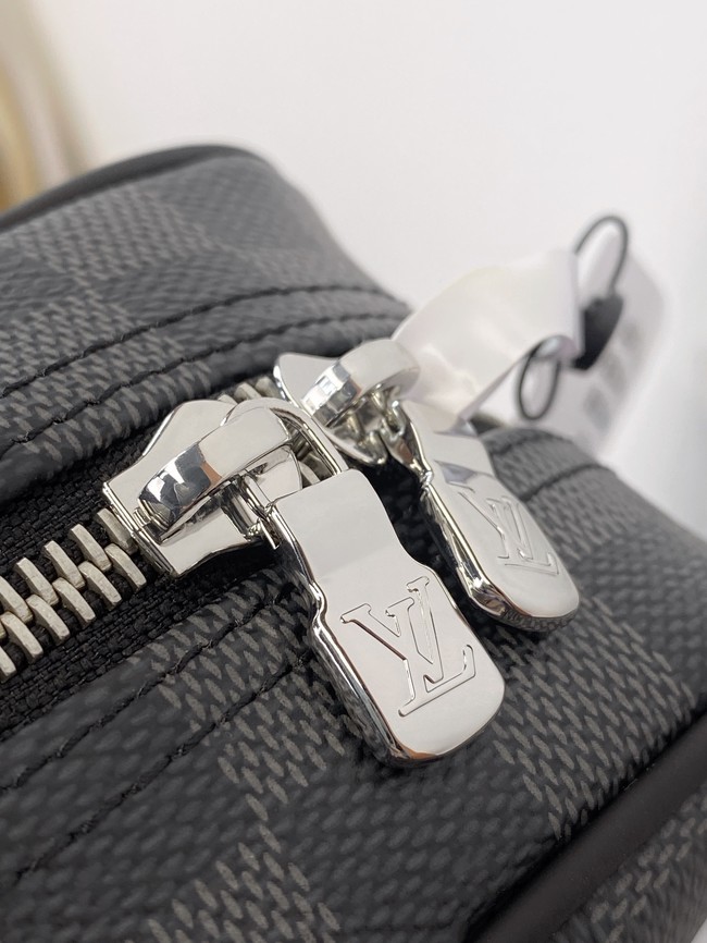 Louis Vuitton Toiletry Bag M47521-1