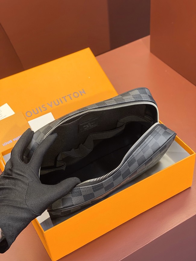Louis Vuitton Toiletry Bag M47521-1