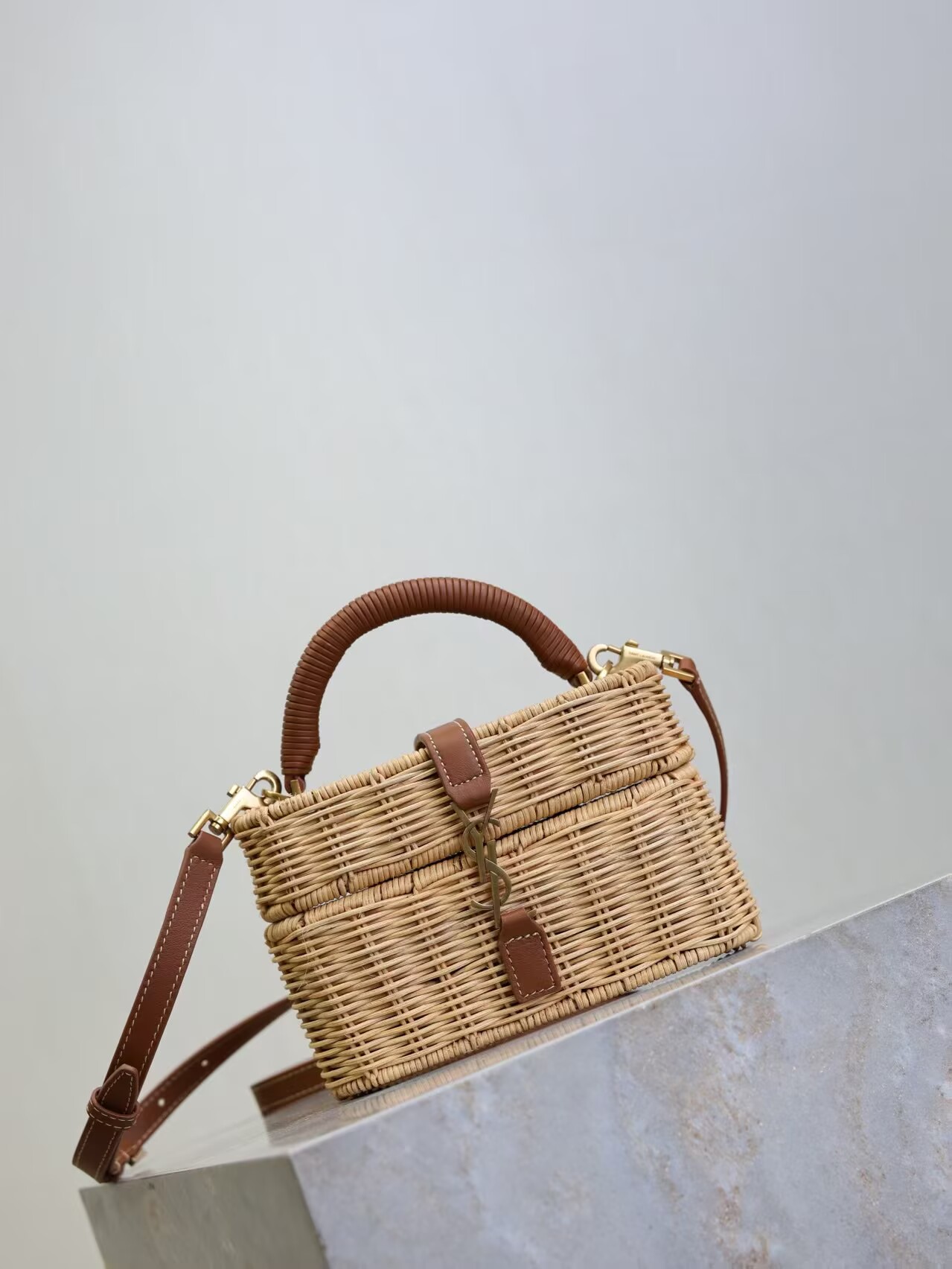 Yves Saint Laurent Rattan Woven Bag Y53021 Brown Yves Saint Laurent Rattan Woven Bag Y53021 Brown
