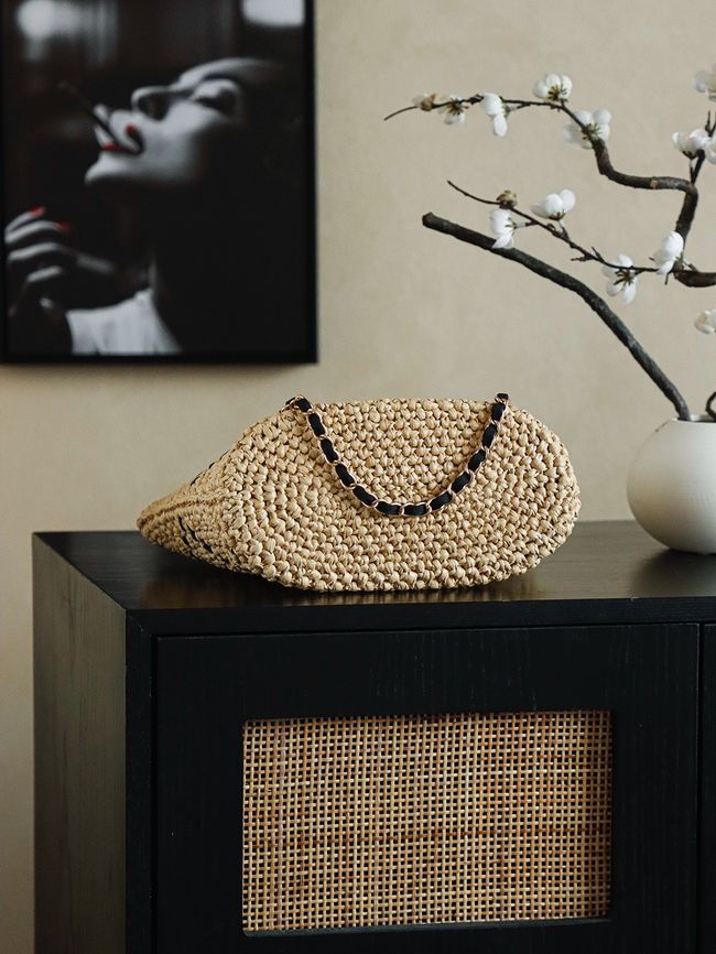 CHANEL Braided Straw Shoulder Bag AS5955 Apricot and black CHANEL Braided Straw Shoulder Bag AS5955 Apricot and black