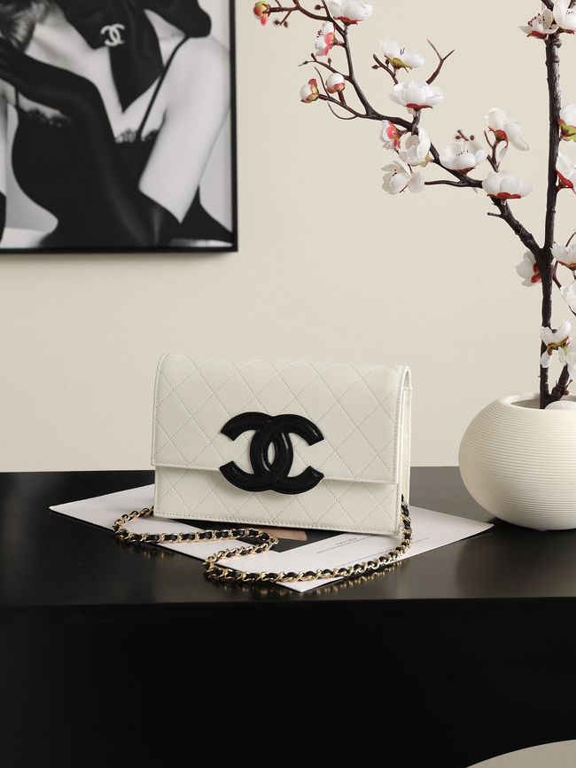 CHANEL Wallet on Chain AP5455 white&black