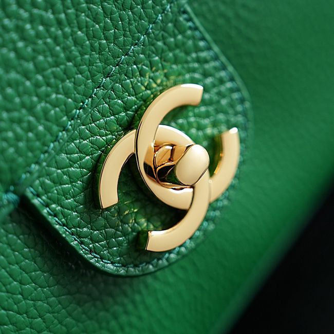 Chanel Maxi Flap bag AS6231 green