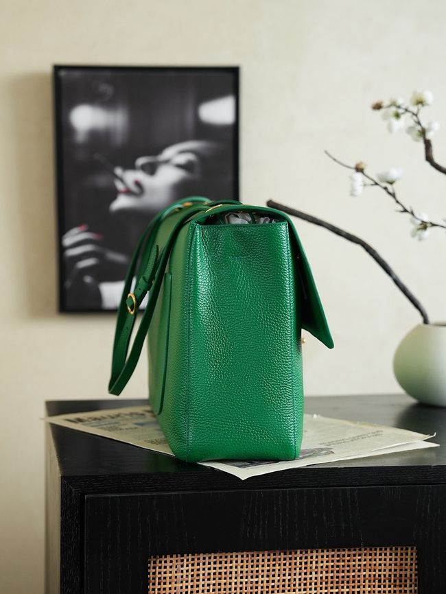 Chanel SPRING SUMMER MAXI FLAP BAG AS6233 green