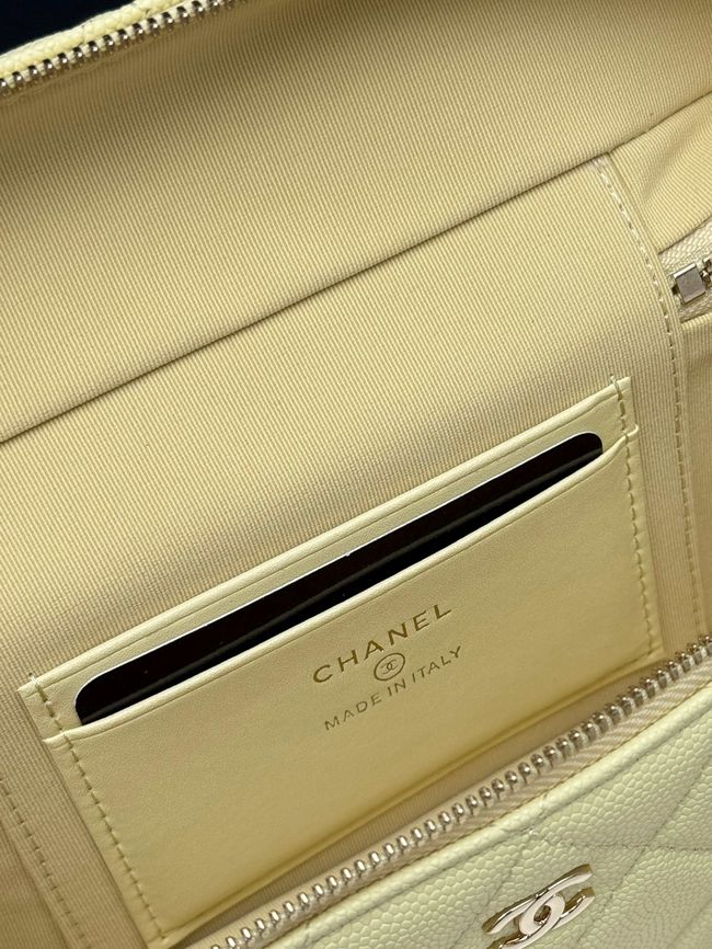 Chanel CLUTCH WITH CHAIN AP4385 yellow