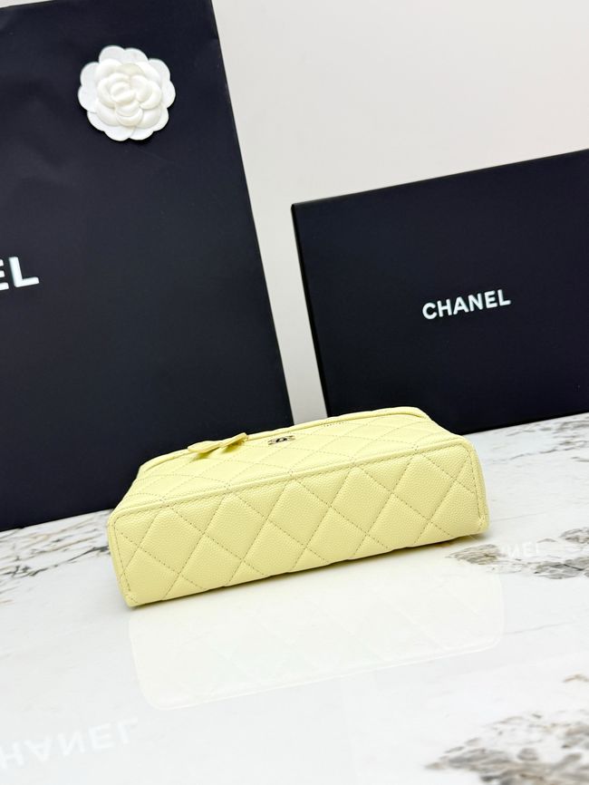 Chanel CLUTCH WITH CHAIN AP4385 yellow
