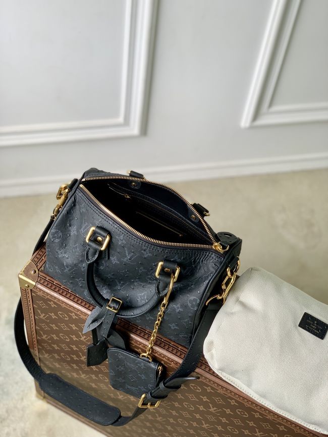 Louis Vuitton Runway Speedy P9 Bandouliere 25 M24426 black