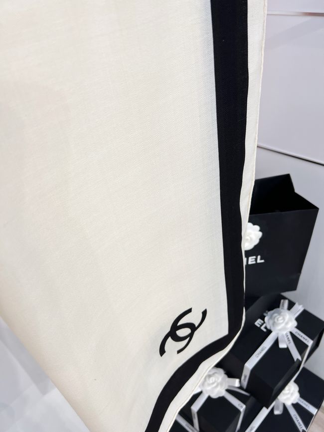 Chanel Wool and Silk Shawl AAC494-3