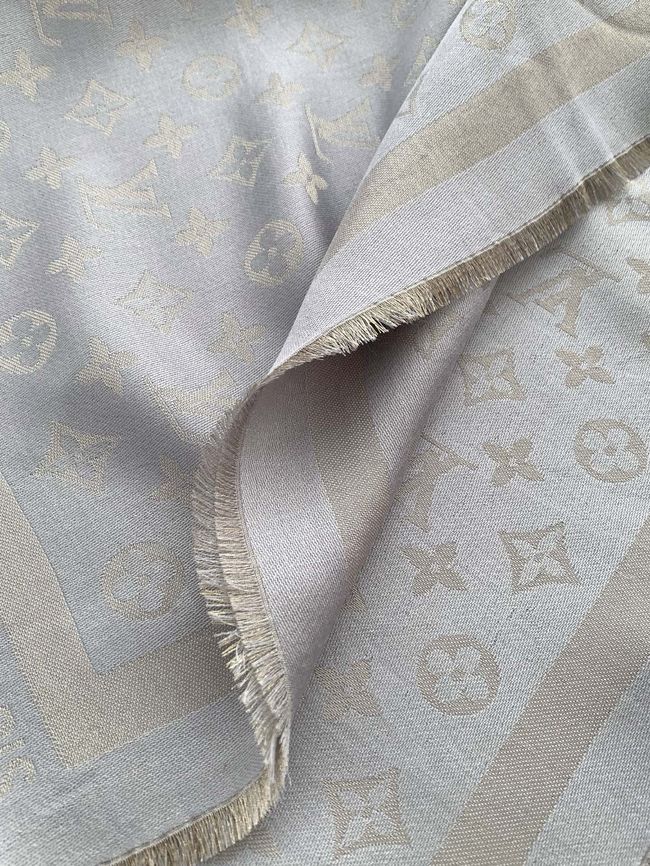 Louis Vuitton Monogram Shine Shawl M9A256-2