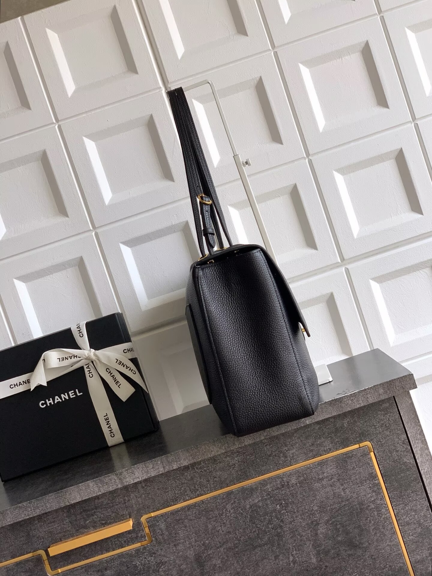 Chanel SPRING SUMMER 2026 MAXI FLAP BAG Grained Calfskin & Gold-Tone Metal AS6233 Black