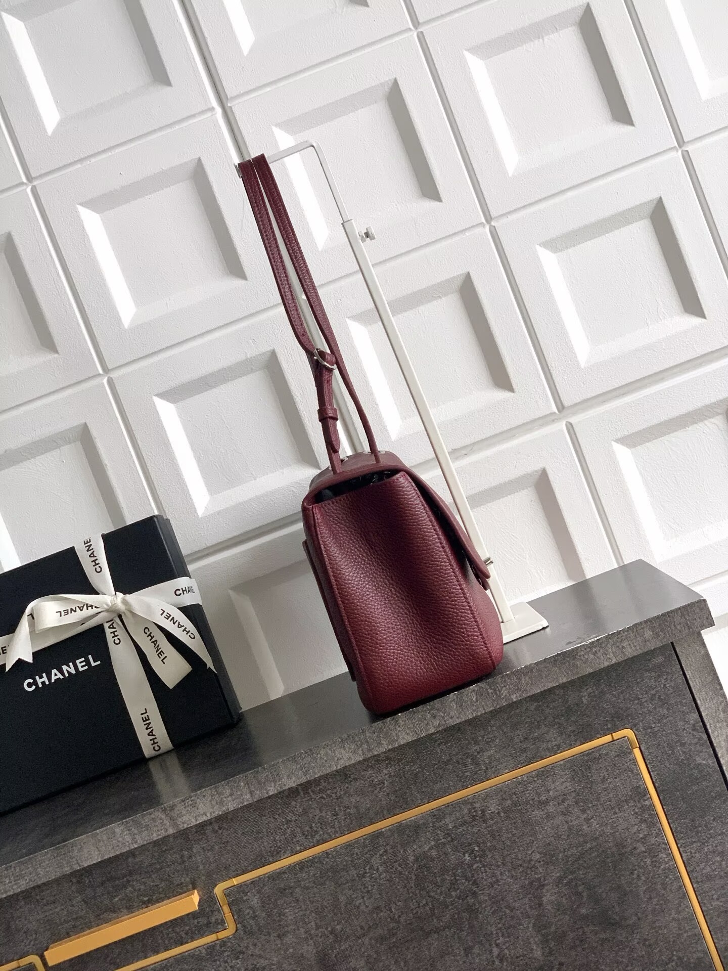 Chanel SPRING SUMMER 2026 MAXI FLAP BAG Grained Calfskin & Silver-Tone Metal AS6231 Burgundy