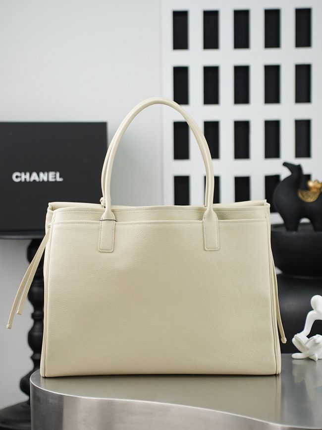 Chanel 26S Grained Calfskin Shopping Bag AS6289 cream