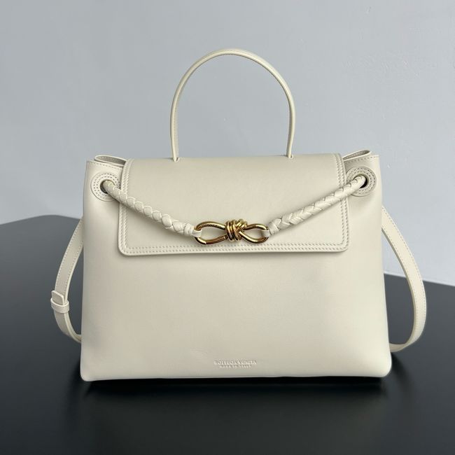 Bottega Veneta Small Andiamo P5678 Sea salt Bottega Veneta Small Andiamo P5678 Sea salt