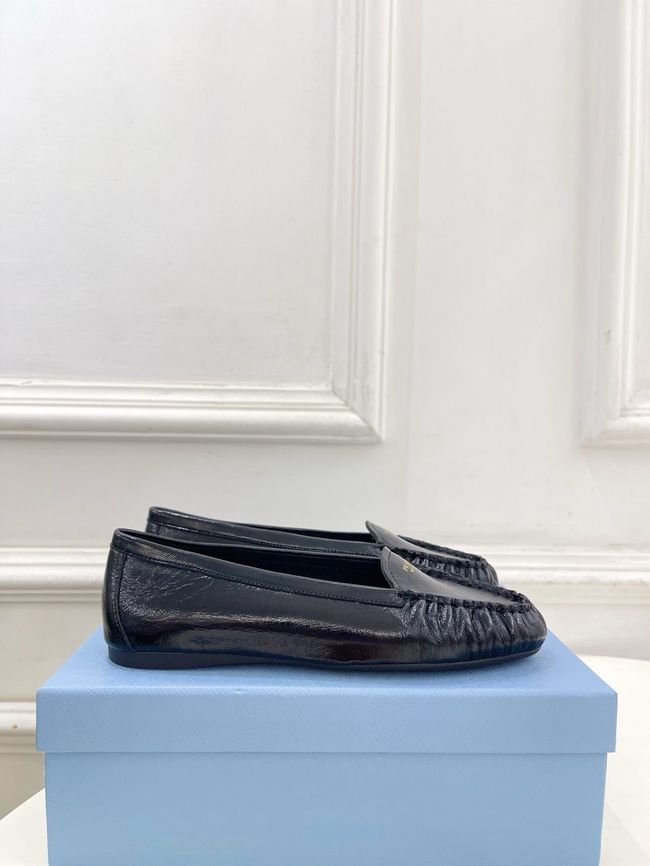 Prada Shuffle antiqued leather loafers 64173-1 Prada Shuffle antiqued leather loafers 64173-1