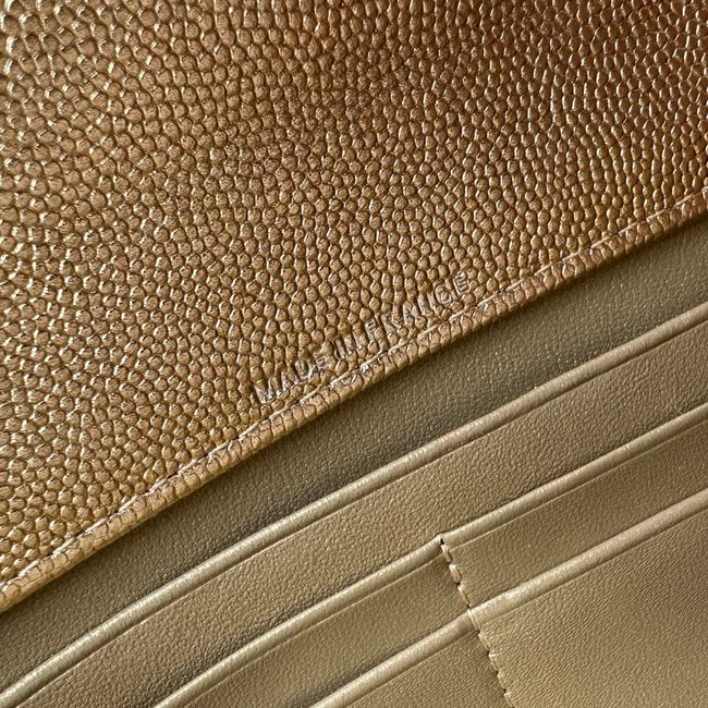 Chanel Clutch with chain AP5280 gold Chanel Clutch with chain AP5280 gold