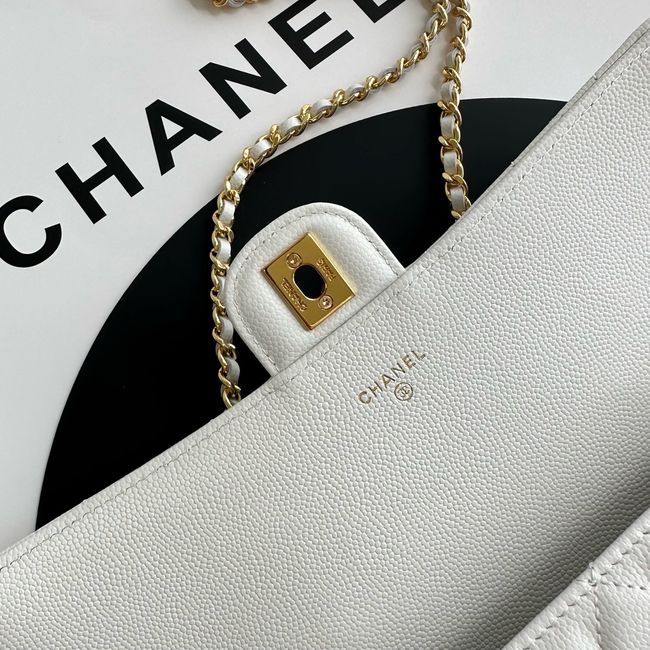 Chanel Clutch with chain AP5280 white Chanel Clutch with chain AP5280 white