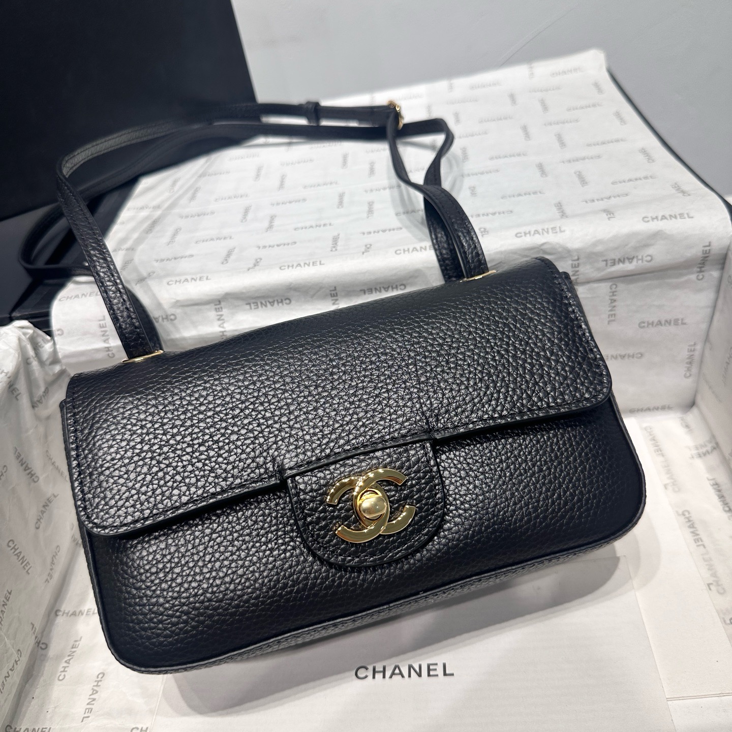Chanel Mini Flap Bag AS6573 Black&dold Chanel Mini Flap Bag AS6573 Black&dold